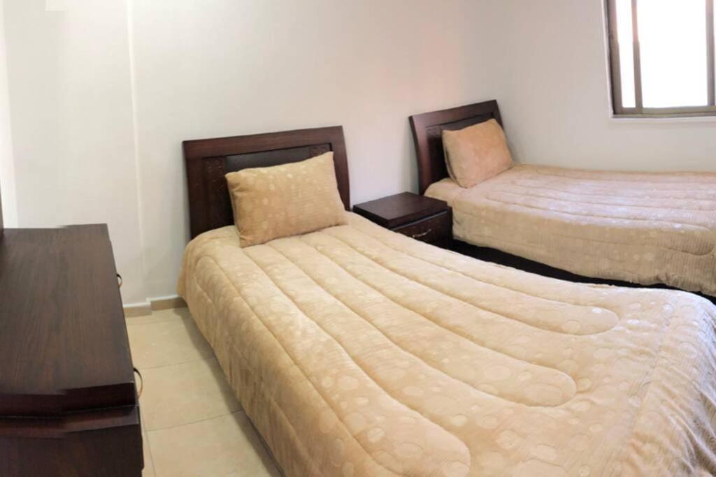 Apt 4 Rent/A Quiet Neighborhood Close To Services Amman Buitenkant foto