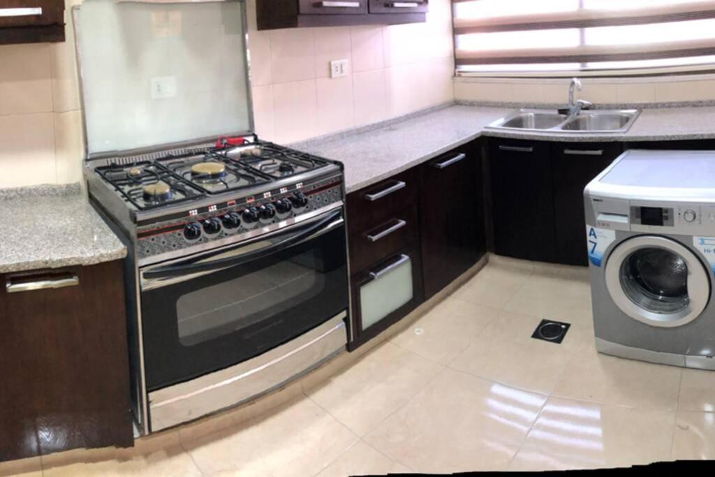 Apt 4 Rent/A Quiet Neighborhood Close To Services Amman Buitenkant foto