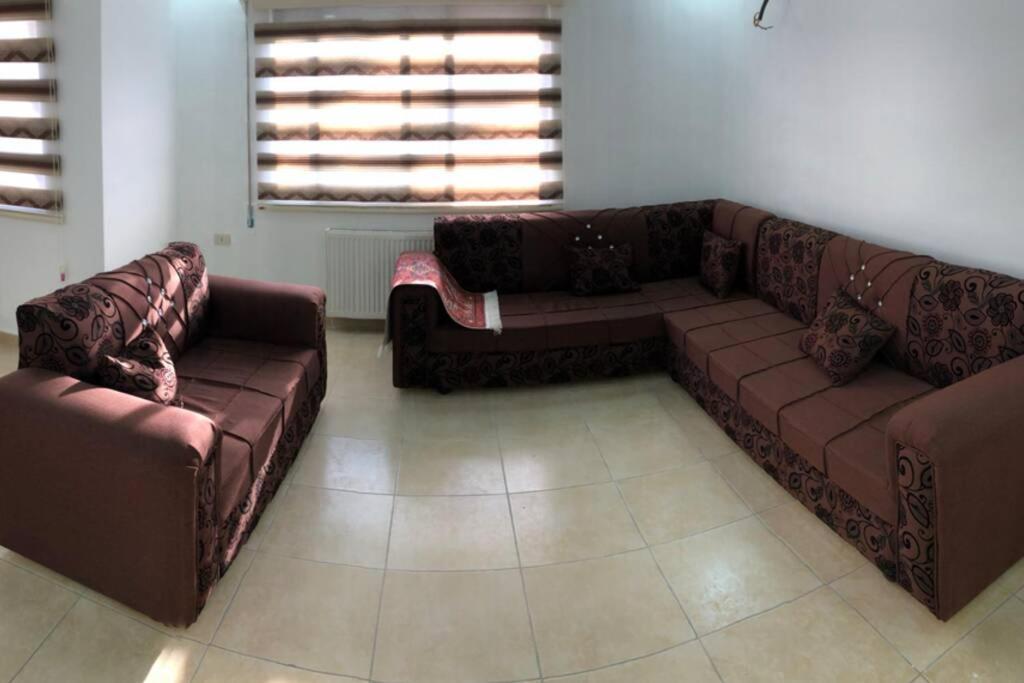 Apt 4 Rent/A Quiet Neighborhood Close To Services Amman Buitenkant foto